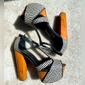 JESSICA SIMPSON wood block heel platform shoe SIZE 8.5